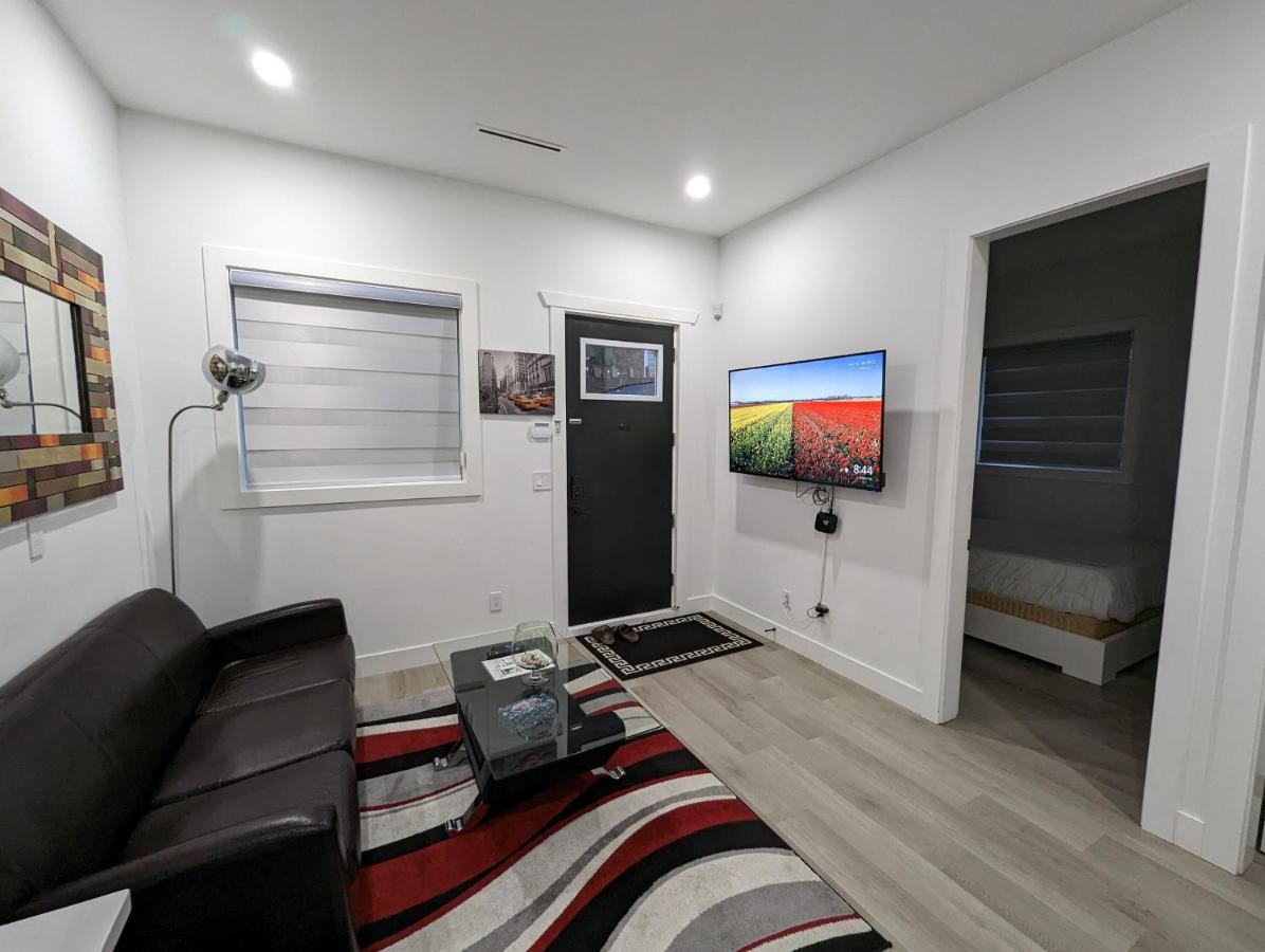 Modern & Luxurious Suites In Surrey Exteriér fotografie