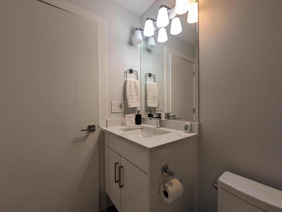 Modern & Luxurious Suites In Surrey Exteriér fotografie